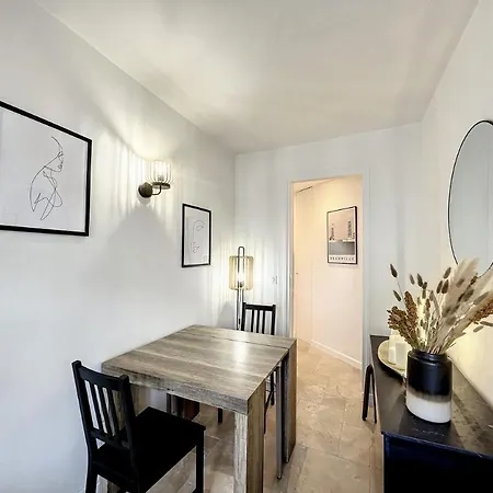 Le 19 Mirabeau دوفييل